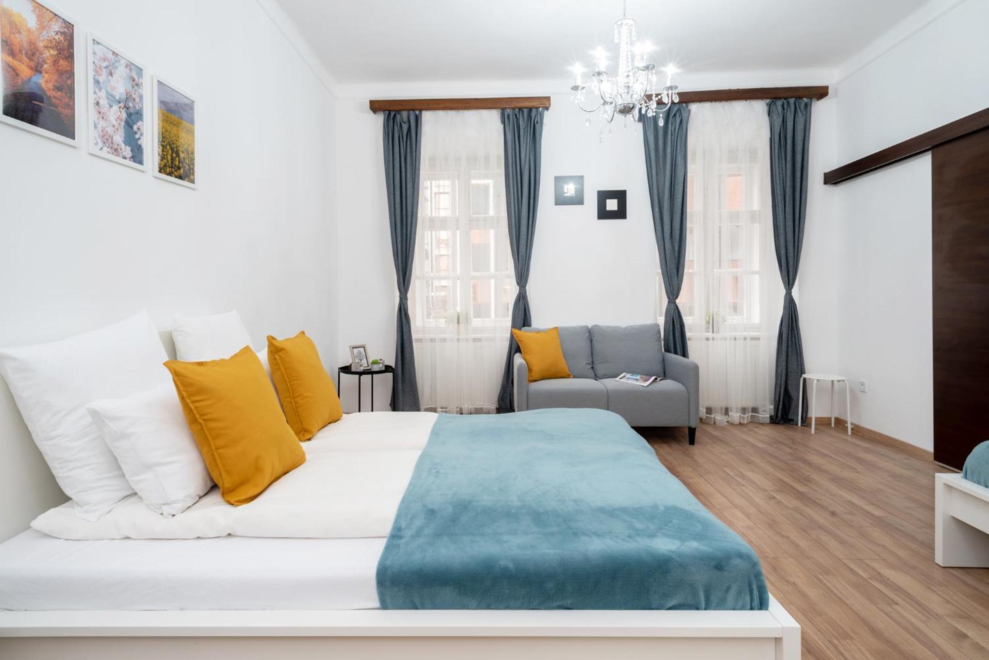 Vaci Street Centre Modern With 3brs Ac