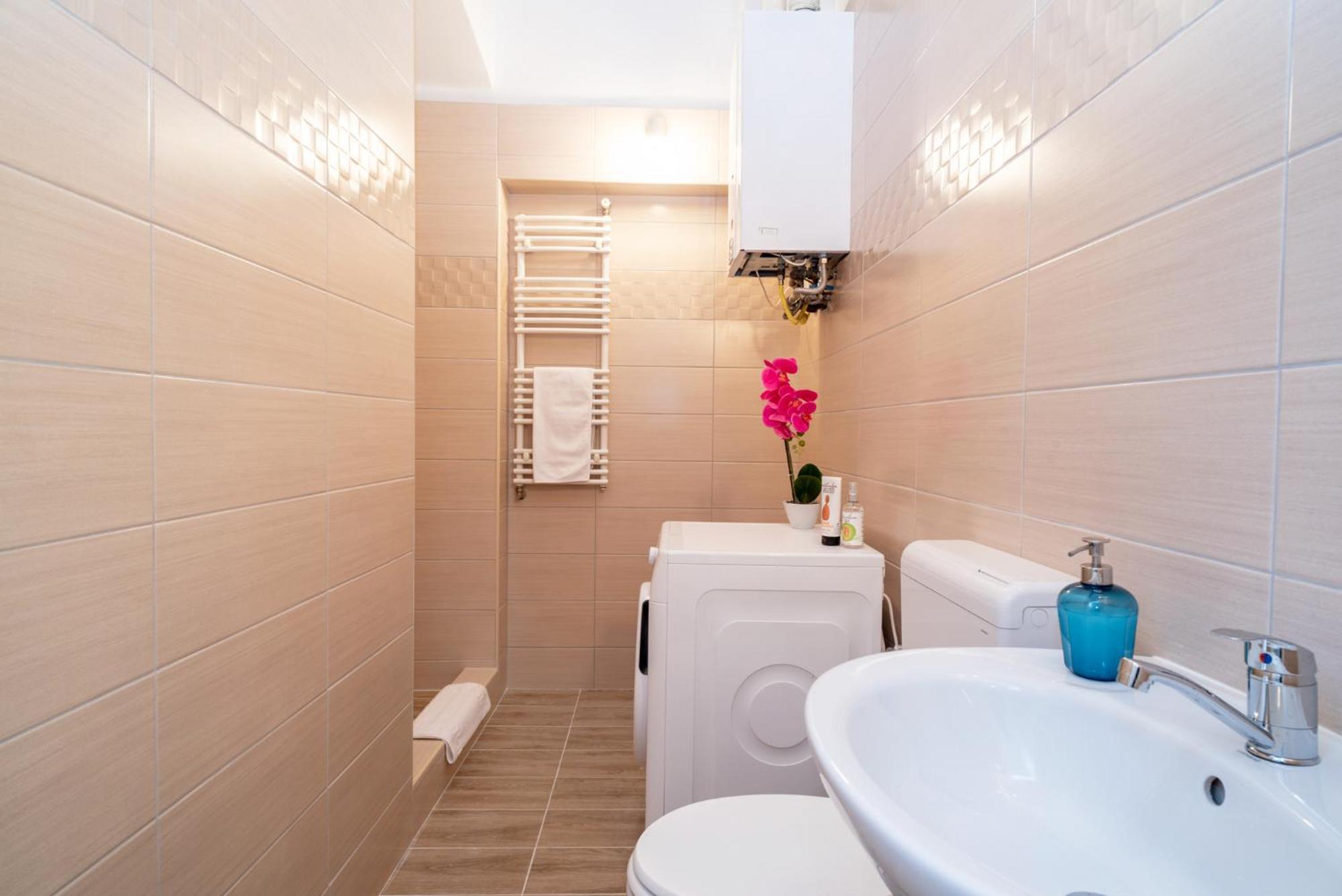 Vaci Street Centre Modern With 3brs Ac Apartamento Budapest